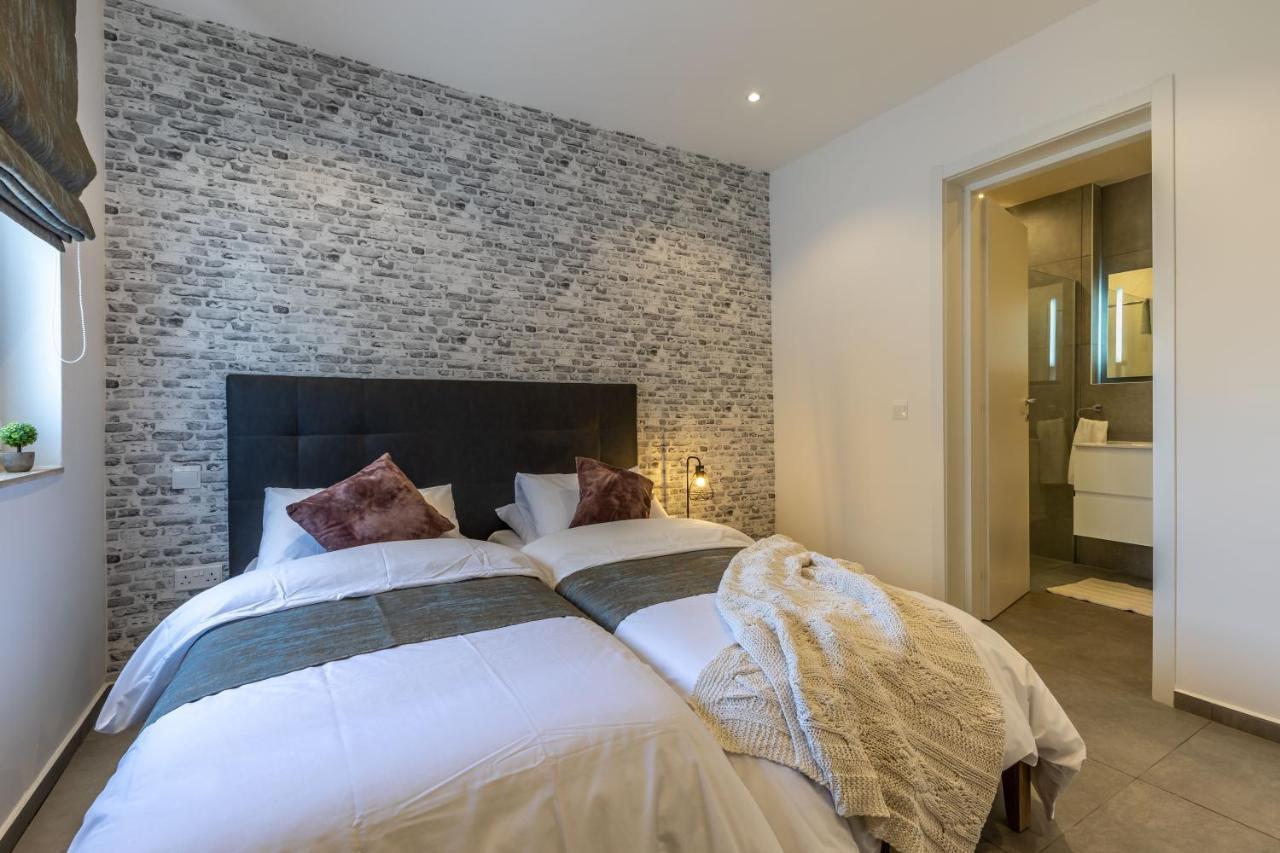 Seaside Luxury In Pembroke St Julians Apartment ภายนอก รูปภาพ